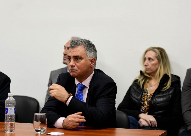 Lule Menem, Sebastián Pareja y Karina Milei.