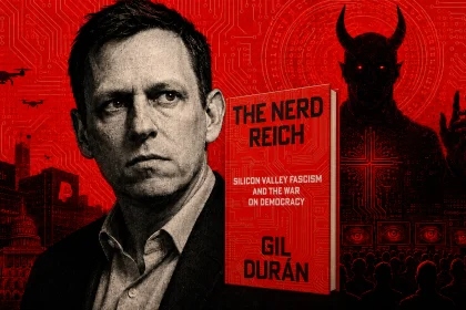 Retrato de Peter Thiel junto a la tapa del libro The Nerd Reich, de Gil Duran